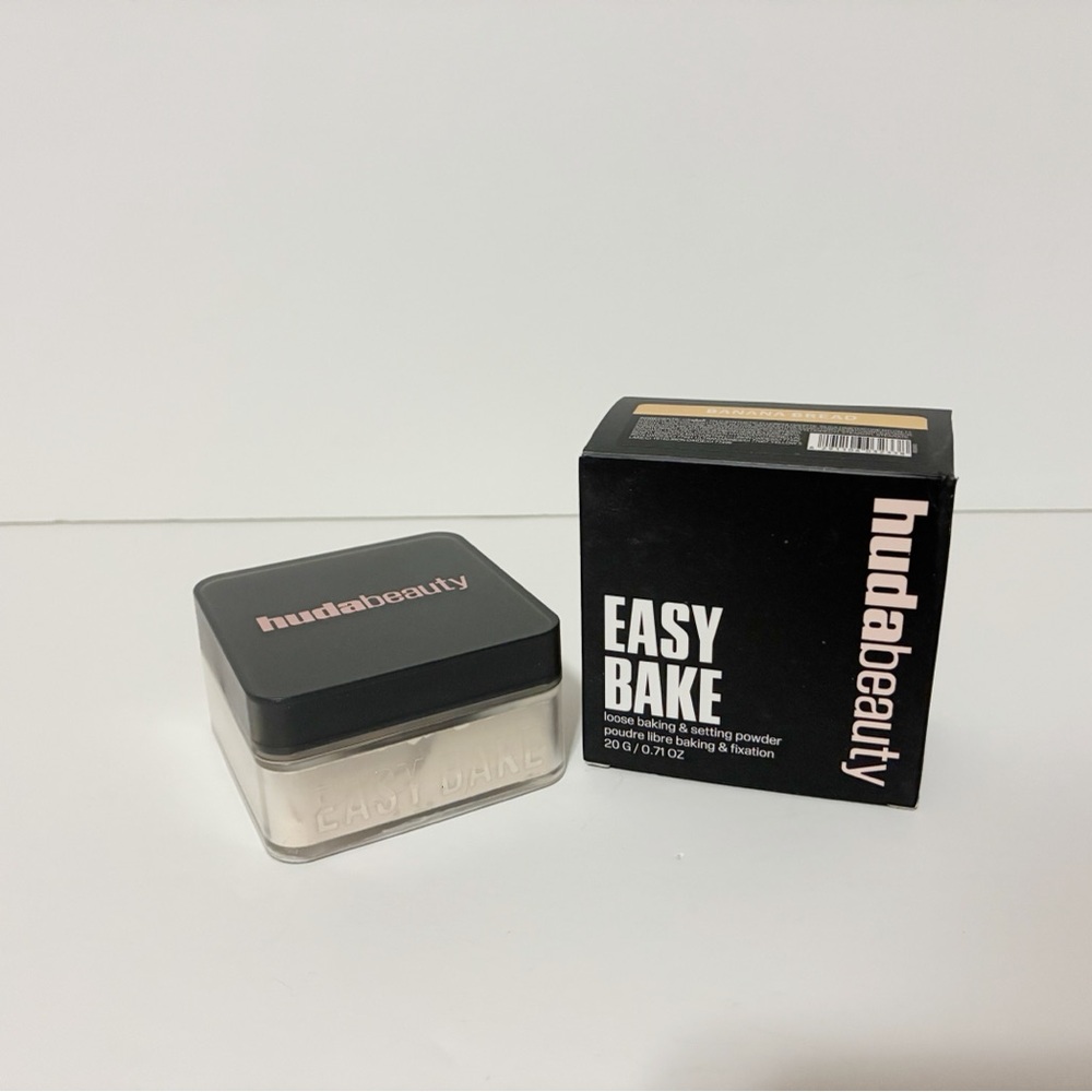 🌸 Huda Beauty Easy Bake Loose Baking & Setting Powder  Banana Bread 20g